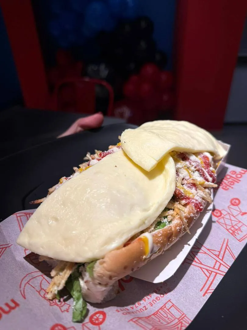 SALCHIQUESO